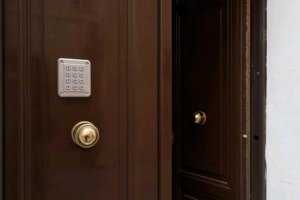 Il Velarium Del Colosseo Apartment Roma Ngoại thất bức ảnh